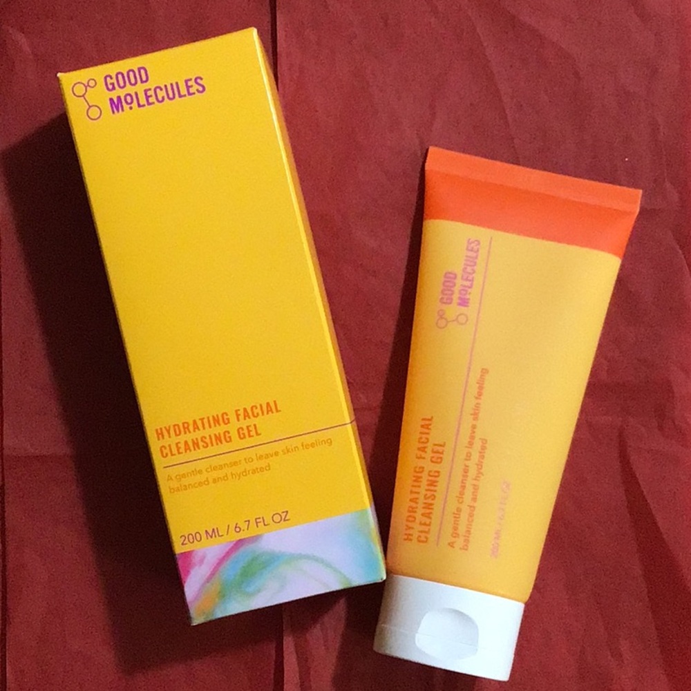 NIB Good Molecules Hydrating Facial Cleansing Gel
